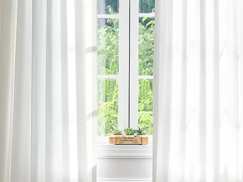 Daytime Privacy & Soft Glow